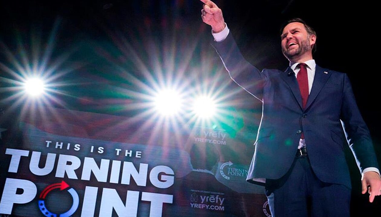 Венс похизувався припиненням допомоги Україні