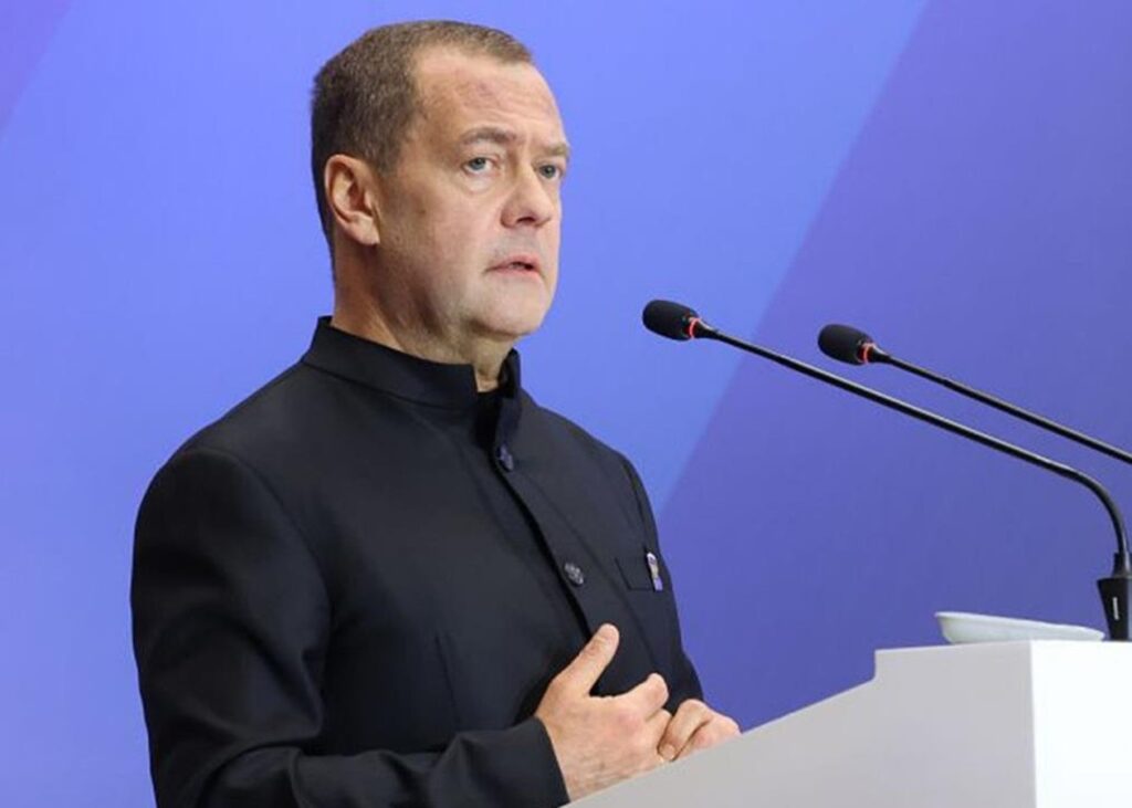 Медведєв назвав "дурниками" тих, хто не вірить у ядерну війну