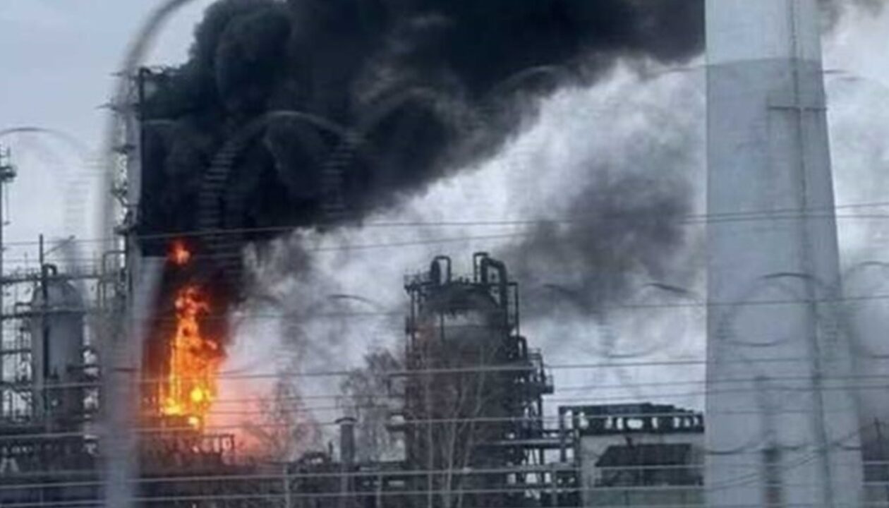 Переробка нафти в РФ впала до рекордного мінімуму