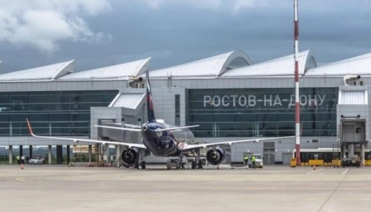 На півдні Росії зупинили роботу 13 аеропортів