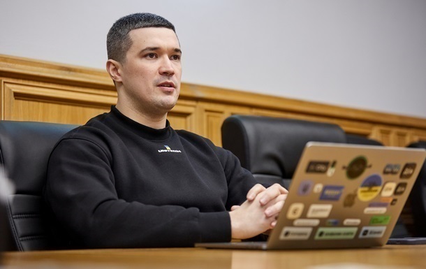 "Зрозумілі умови і чіткі терміни служби": Міністр оборони Федоров оголосив про запуск "найбільшої трансформації військової служби в історії держави". Уряд ухвалив пакет постанов