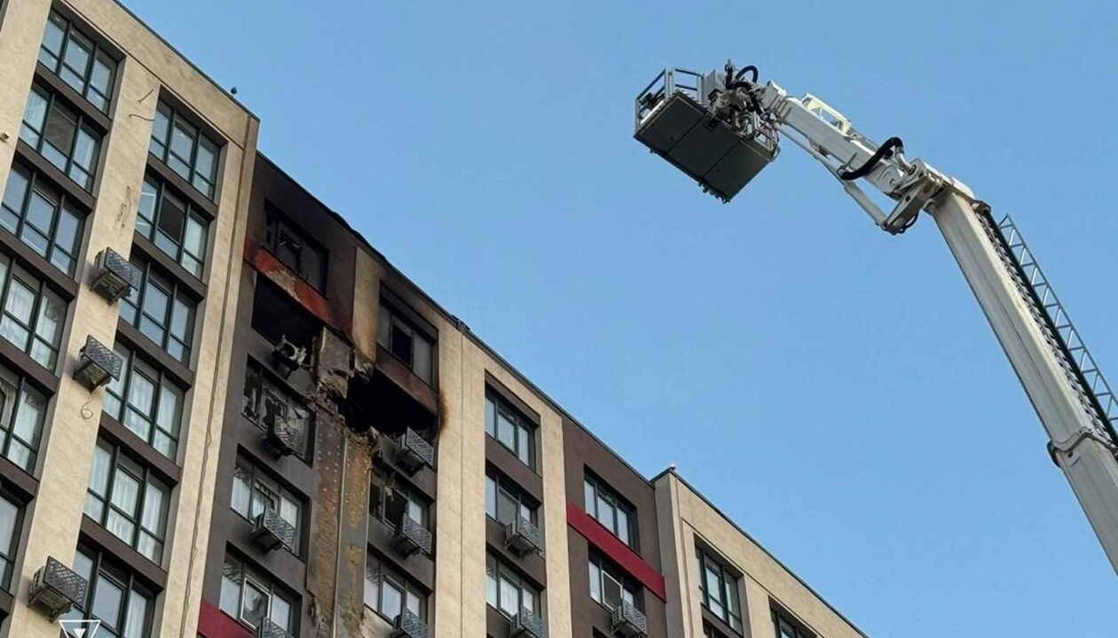 Масований удар: є влучання 30 балістичних ракет