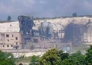 Ракети знищили завод у Бєлгородській області - соцмережі
