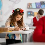 Генератори, сонячні панелі, укриття: уряд готує школи й виші до зими