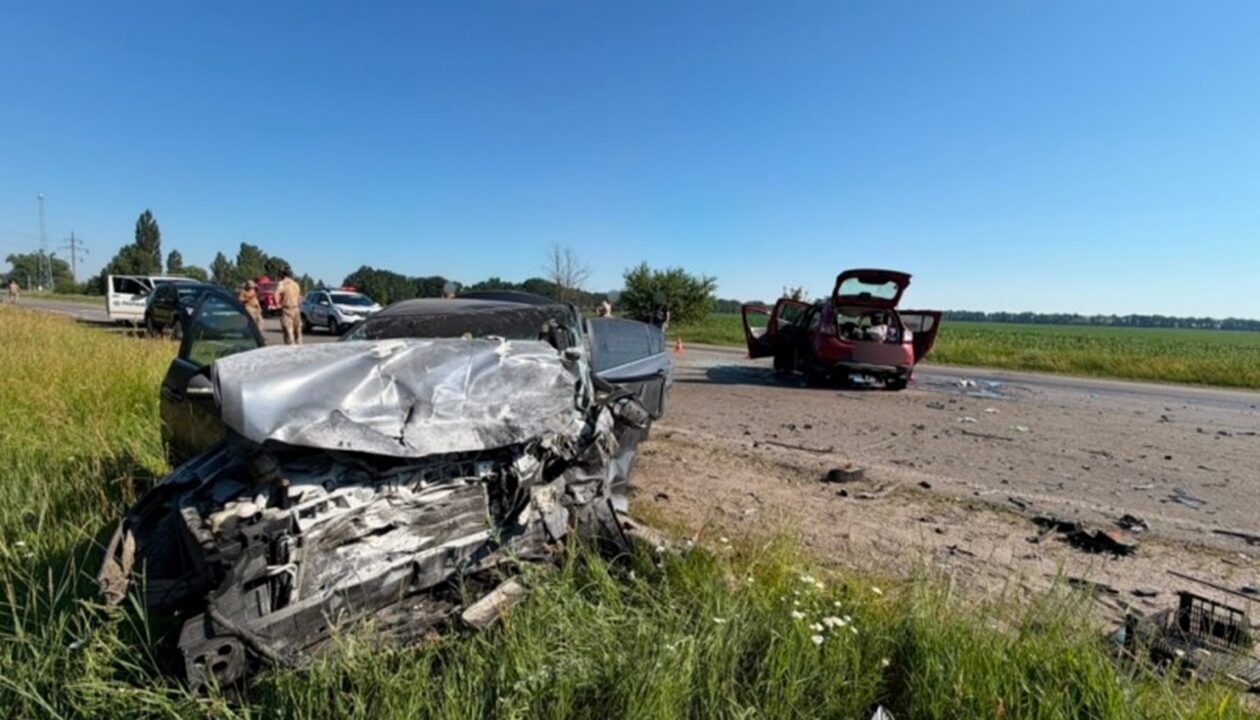 Смертельна ДТП під Києвом: п'ятеро загиблих