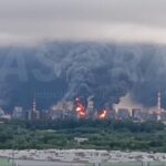 "Флеш" закликав росіян "закінчувати це божевілля"