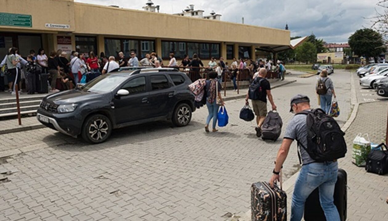 Єврокомісар розкритикував обмеження ЄС щодо українських чоловіків