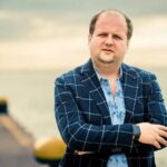 Віктор Бронюк різко розкритикував НМТ після того, як його доньці стало зле