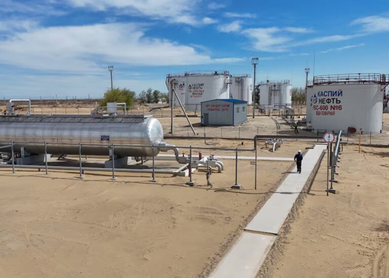 У Казахстані різко впав видобуток нафти після атак дронів - ЗМІ