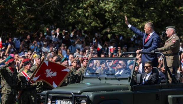 Польща провела найбільший в своїй історії парад на честь Війська польського та розгрому московсько-більшовицьких загарбників 1920 року