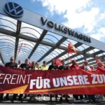 Працівники Volkswagen протестують проти звільнення 100 тисяч осіб