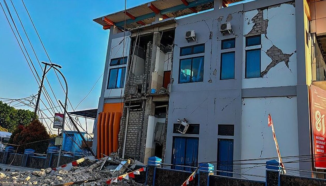 Землетрус в Індонезії: загинули десятки людей