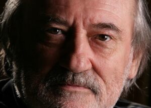 Пам’ятник Богдану Ступці здивував незвичайним дизайном