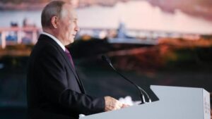 "Як він відповість своїм громадянам": Шарп пояснив, чому Путін не погодиться на припинення війни по лінії фронту