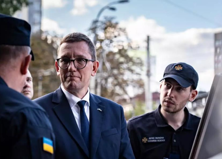 Естонську делегацію звозили на столичну Лук’янівку