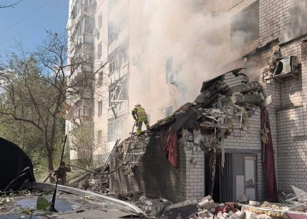 "Шахед" атакував будинок у Чернігові, 14 поранених