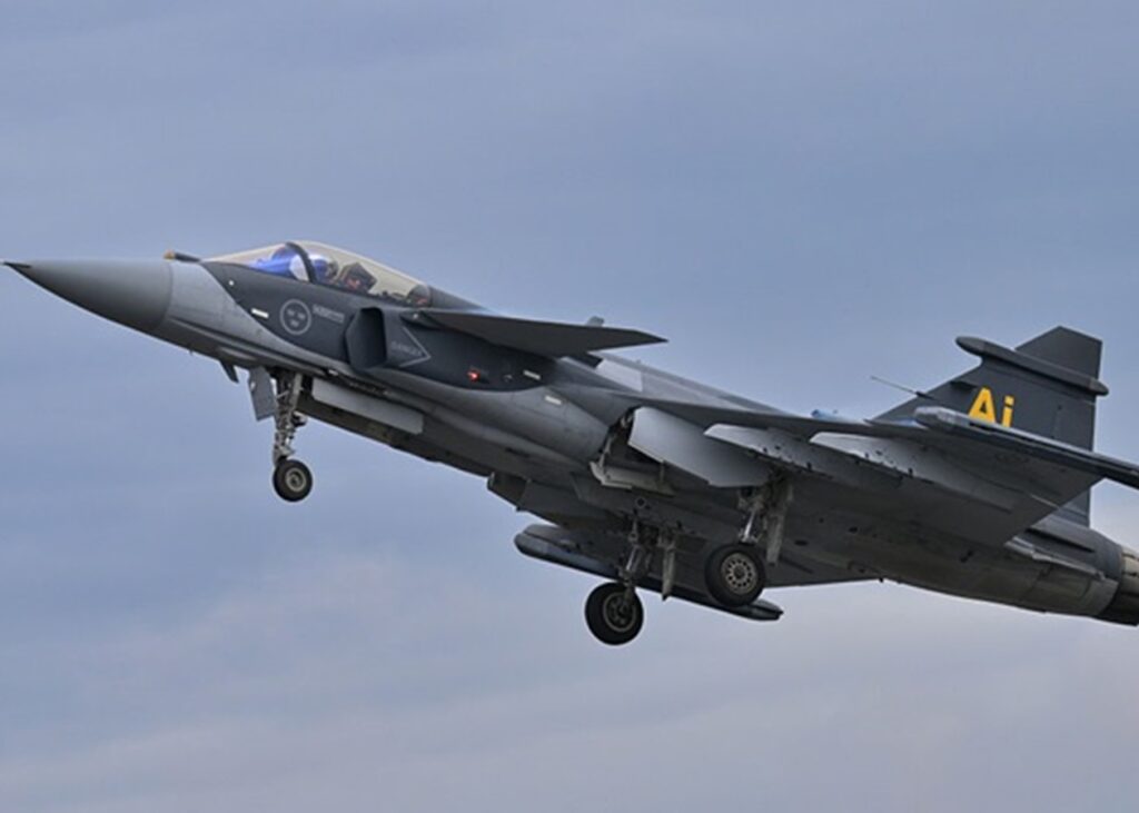 Винищувачі Gripen інтегрували з ракетами Taurus
