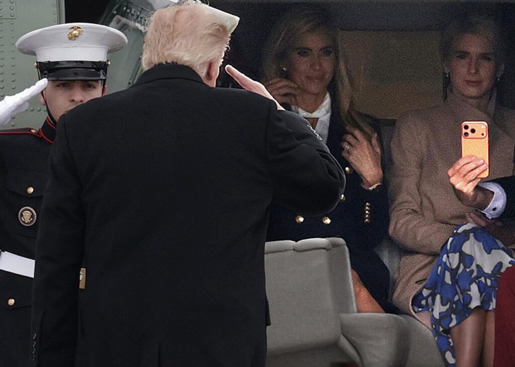Речниця Трампа втратила посаду після першого брифінгу - ЗМІ